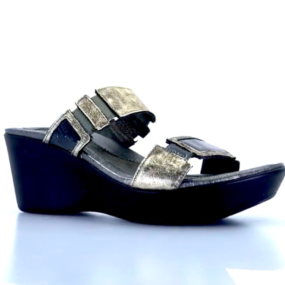 Naot Treasure Metal leather/Grey Patent sandal slides